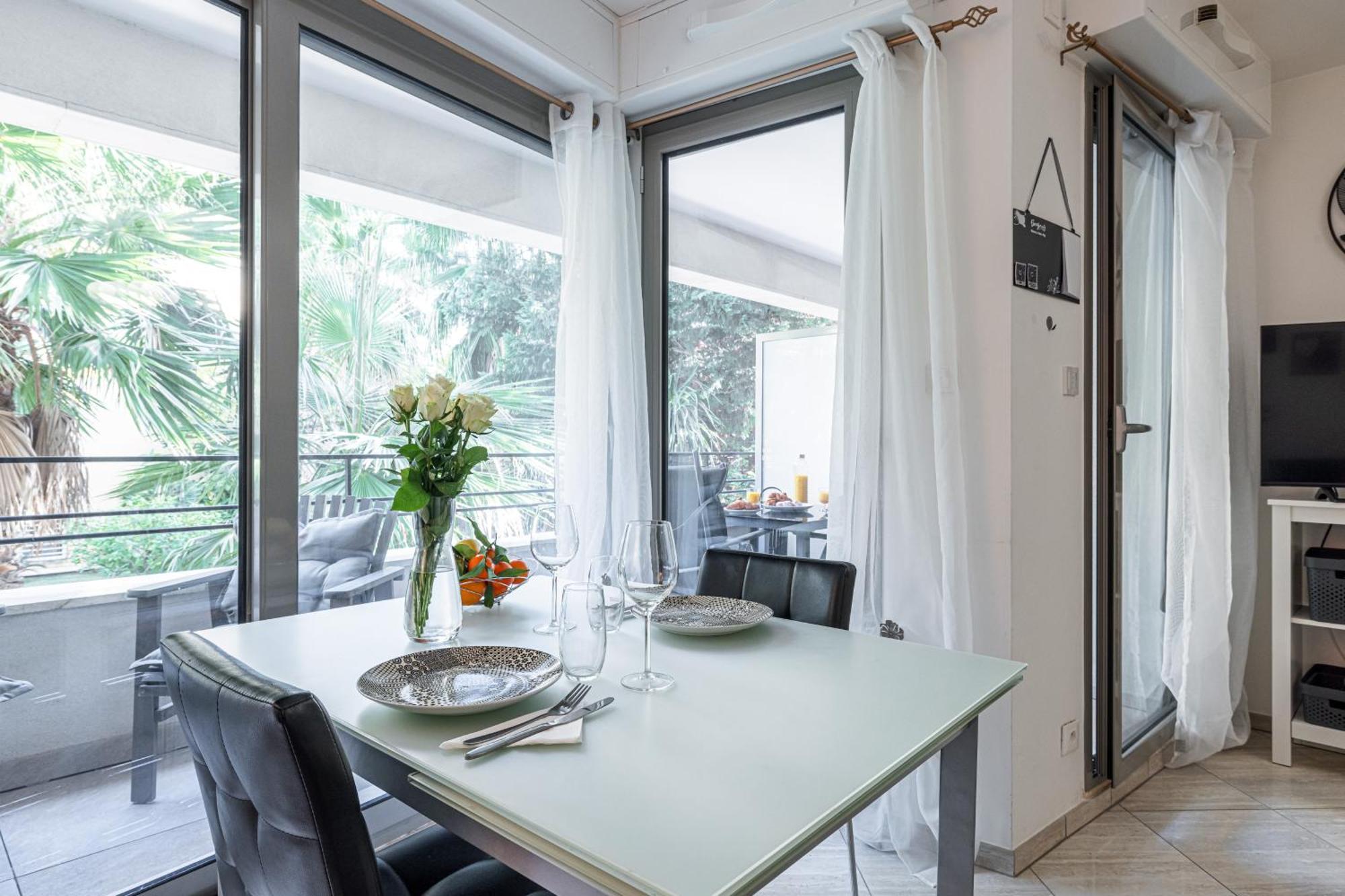 Studio Centre Terrasse Climatisation 50M Plage Menton Exterior photo